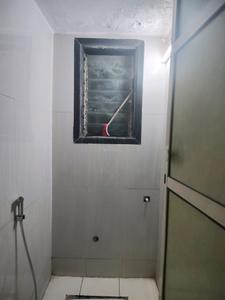 Common Bathroom Image of 700 Sq.ft 1 BHK Apartment / Flat for rent in Raunak Heights H2 And H3, Kasarvadavali Thane for Rs. 16533