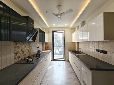 Kitchen Image of 1800 Sq.ft 3 BHK Builder Floor for sale in Model Town New Delhi for Rs. 42500000