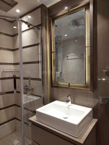Bathroom Image of 8500 Sq.ft 5 BHK Duplex for sale in West End New Delhi for Rs. 450000000