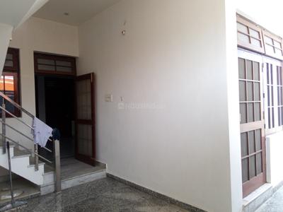 Image of 1250 Sq.ft 2 BHK Builder Floor for rent in Krishna Nagar, Lucknow for Rs. 10000