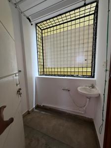 Bathroom Image of 1600 Sq.ft 3 BHK Builder Floor for rent in Basaveshwara Nagar Bengaluru for Rs. 45000