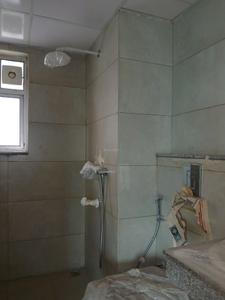 Common Bathroom Image of 1579 Sq.ft 2.5 BHK Apartment / Flat for sale in Tata Gurgaon Gateway, Sector 112 Gurgaon for Rs. 22500000