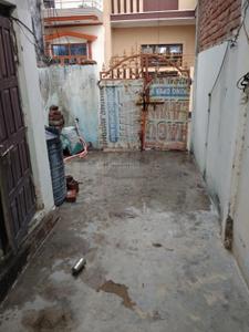 Balcony Image of 650 Sq.ft 1.5 BHK Independent House for rent in Inderjeet Khera Lucknow for Rs. 12000