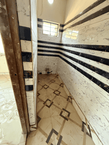 Bathroom Image of 1100 Sq.ft 3 BHK Apartment / Flat for sale in Airport Gate No 2 Kolkata for Rs. 4620000