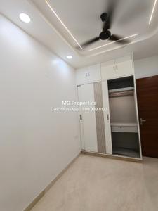 Bedroom Image of 820 Sq.ft 3 BHK Builder Floor for sale in Shalimar Bagh New Delhi for Rs. 18200000