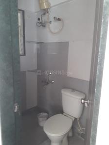 Bathroom Image of 950 Sq.ft 2 BHK Apartment / Flat for rent in Pardesi Vanita Villa, Aundh Pune for Rs. 31000