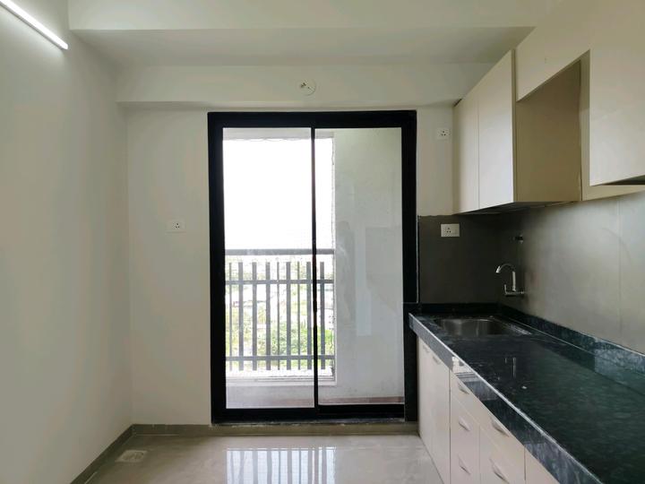 Rajhans Moonstone Main Image 1