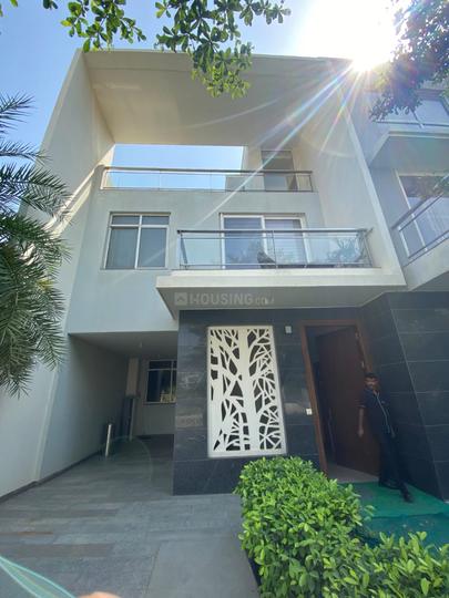 Godrej Golf Link Main Image 1