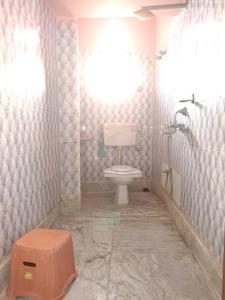 Common Bathroom Image of 940 Sq.ft 2 BHK Builder Floor for sale in Maheshtala Kolkata for Rs. 4000000
