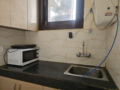 Kitchen Image of 1200 Sq.ft 1 BHK Builder Floor for rent in DLF Phase 3 Gurgaon for Rs. 30000