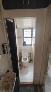 Bathroom Image of 750 Sq.ft 1 BHK Apartment / Flat for rent in Deepak ParkSociety, Kalyani Nagar Pune for Rs. 27000