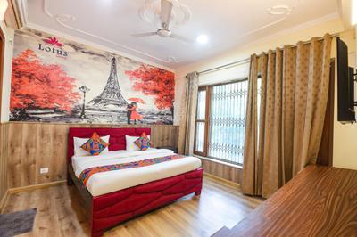 Bedroom Image of 2100 Sq.ft 3.5 BHK Builder Floor for rent in Alaknanda Society, Sector 56 Gurgaon for Rs. 75000
