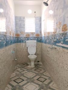 Common Bathroom Image of 1000 Sq.ft 2 BHK Apartment / Flat for sale in Kasba Kolkata for Rs. 5500000