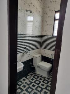 Bathroom Image of 220 Sq.ft 1 RK Apartment / Flat for rent in Sector 13 Gurgaon for Rs. 7500