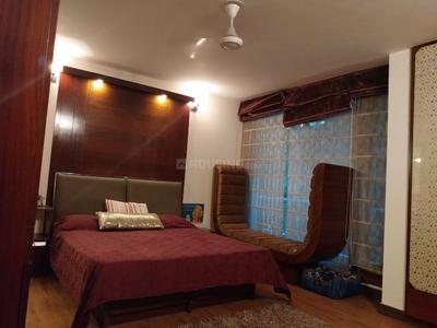 Bedroom Image of 1000 Sq.ft 2 BHK Independent House for rent in RWA Lajpat Nagar 4 Colonies, Lajpat Nagar New Delhi for Rs. 60500
