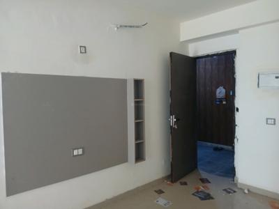 Living Room Image of 748 Sq.ft 3 BHK Apartment / Flat for sale in ROF Aalayas Phase 2, Sector 102 Gurgaon for Rs. 8000000
