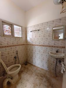 Bathroom Image of 350 Sq.ft 1 RK Independent House for rent in New Tippasandra Bengaluru for Rs. 20000