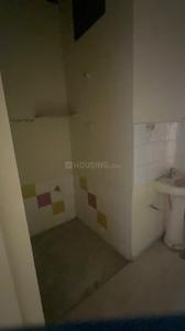 Bathroom Image of 1500 Sq.ft 3 BHK Independent House for rent in Sudama Nagar Indore for Rs. 25000
