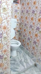 Bathroom Image of 1100 Sq.ft 2 BHK Independent House for rent in Airport Gate no. 1 Kolkata for Rs. 15000