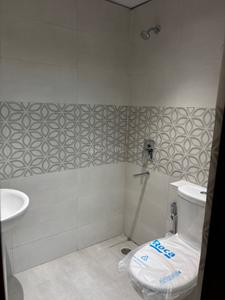 Bathroom Image of 2160 Sq.ft 4 BHK Apartment / Flat for sale in Ubber Mews Gate, Aujala Mohali for Rs. 12490000