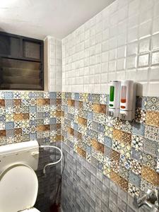 Bathroom Image of 350 Sq.ft 1 BHK Apartment / Flat for rent in Bardez Goa for Rs. 24000