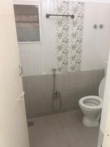 Bathroom Image of 890 Sq.ft 2 BHK Apartment / Flat for rent in Saligramam Chennai for Rs. 25000