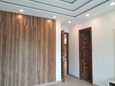Bedroom Image of 1800 Sq.ft 3 BHK Builder Floor for sale in Paschim Vihar New Delhi for Rs. 39000000