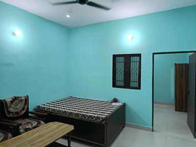 Bedroom Image of 450 Sq.ft 2 BHK Builder Floor for rent in Pratap Vihar Ghaziabad for Rs. 18000