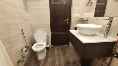 Bathroom Image of 1800 Sq.ft 3 BHK Apartment / Flat for sale in DDA Flats Sarita Vihar, Sarita Vihar New Delhi for Rs. 31500000