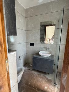 Bathroom Image of 5800 Sq.ft 7 BHK Independent House for rent in New Friends Colony New Delhi for Rs. 450000