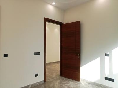 Bedroom Image of 1800 Sq.ft 3 BHK Builder Floor for sale in East Of Kailash New Delhi for Rs. 46000000