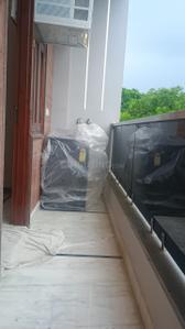 Balcony Image of 850 Sq.ft 2 BHK Builder Floor for rent in Shalimar Bagh New Delhi for Rs. 33000