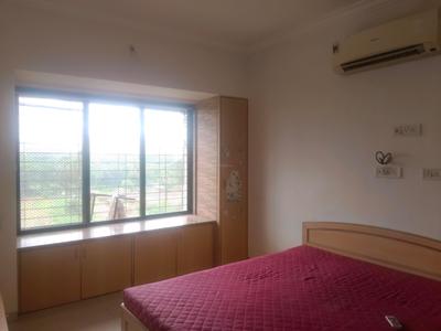 Bedroom Image of 1050 Sq.ft 2 BHK Apartment / Flat for rent in Gayatri Darshan, Kandivali East Mumbai for Rs. 51000