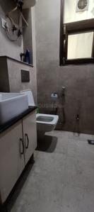 Bathroom Image of 2000 Sq.ft 3 BHK Builder Floor for rent in Vivek Vihar New Delhi for Rs. 50000