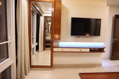 Image of 1050 Sq.ft 2 BHK Apartment / Flat for rent in Indiabulls Blu, Worli, Mumbai for Rs. 350000