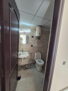 Image of 1400 Sq.ft 3 BHK Apartment / Flat for rent in Sethi Max Royal, Sector 76, Noida for Rs. 33500