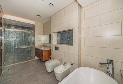Image of 6017 Sq.ft 4 BHK Villa for rent in Nad Al Sheba, Dubai for Rs. 1950000