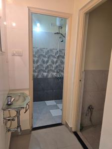 Bathroom Image of 800 Sq.ft 1 BHK Apartment / Flat for rent in Goel Ganga Atharva Ganga, Pashan Pune for Rs. 30000