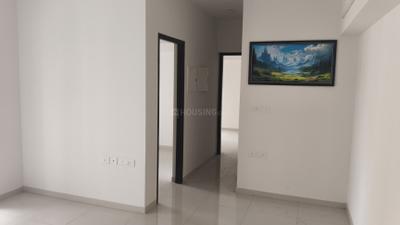 Living Room Image of 800 Sq.ft 2 BHK Apartment / Flat for rent in Lodha Amara, Kolshet Thane for Rs. 39999