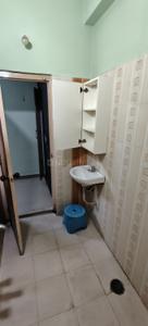 Bathroom Image of 1700 Sq.ft 3 BHK Apartment / Flat for rent in Kothapet Hyderabad for Rs. 25000