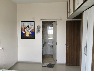 Bedroom Image of 1000 Sq.ft 2 BHK Apartment / Flat for sale in Vaishno Devi Circle Ahmedabad for Rs. 5400000