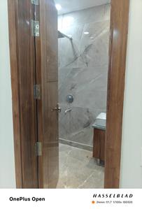 Bathroom Image of 720 Sq.ft 2 BHK Builder Floor for sale in Mukherjee Nagar New Delhi for Rs. 13000000