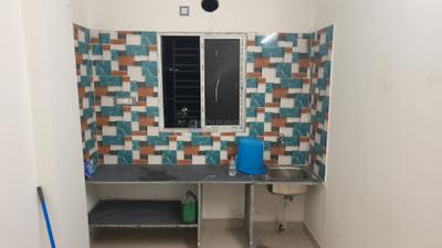 Kitchen Image of 950 Sq.ft 2 BHK Apartment / Flat for rent in Keshtopur Kolkata for Rs. 14000