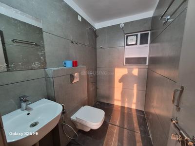 Bathroom Image of 1650 Sq.ft 3 BHK Apartment / Flat for rent in Argora Ranchi for Rs. 25000