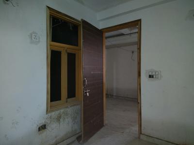 Bedroom Image of 650 Sq.ft 2 BHK Apartment / Flat for sale in Sangam Vihar New Delhi for Rs. 4000000