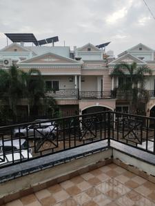 Balcony Image of 2800 Sq.ft 4 BHK Duplex for rent in Western Court, Kolar Road Bhopal for Rs. 28000