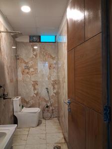 Common Bathroom Image of 1350 Sq.ft 3 BHK Apartment / Flat for sale in Avenue 1, Sector 73 Noida for Rs. 5100000