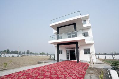 Image of 19800 Sq.ft 4 BHK Farm House for sale in Sector 22B, Greater Noida for Rs. 36670000