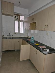 Kitchen Image of 1295 Sq.ft 3 BHK Apartment / Flat for rent in Supertech Cape Town, Sector 74 Noida for Rs. 33000