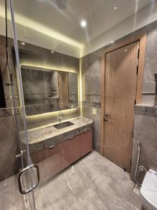 Bathroom Image of 3600 Sq.ft 4 BHK Builder Floor for sale in Safdarjung Enclave New Delhi for Rs. 150000000